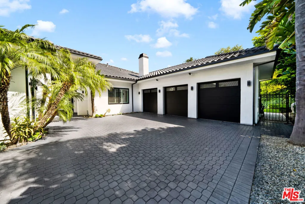 19034 Ashurst Lane, Tarzana, California 91356 home-pic-13