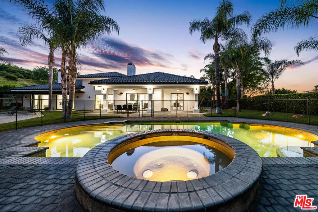 19034 Ashurst Lane, Tarzana, California 91356 home-pic-11