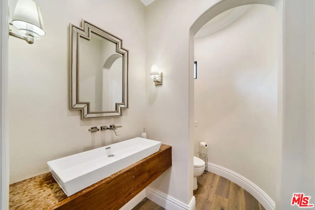 19034 Ashurst Lane, Tarzana, California 91356 home-pic-26