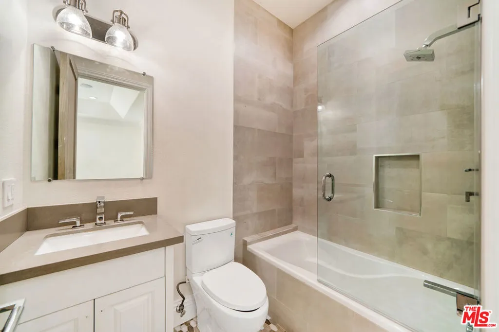 19034 Ashurst Lane, Tarzana, California 91356 home-pic-40