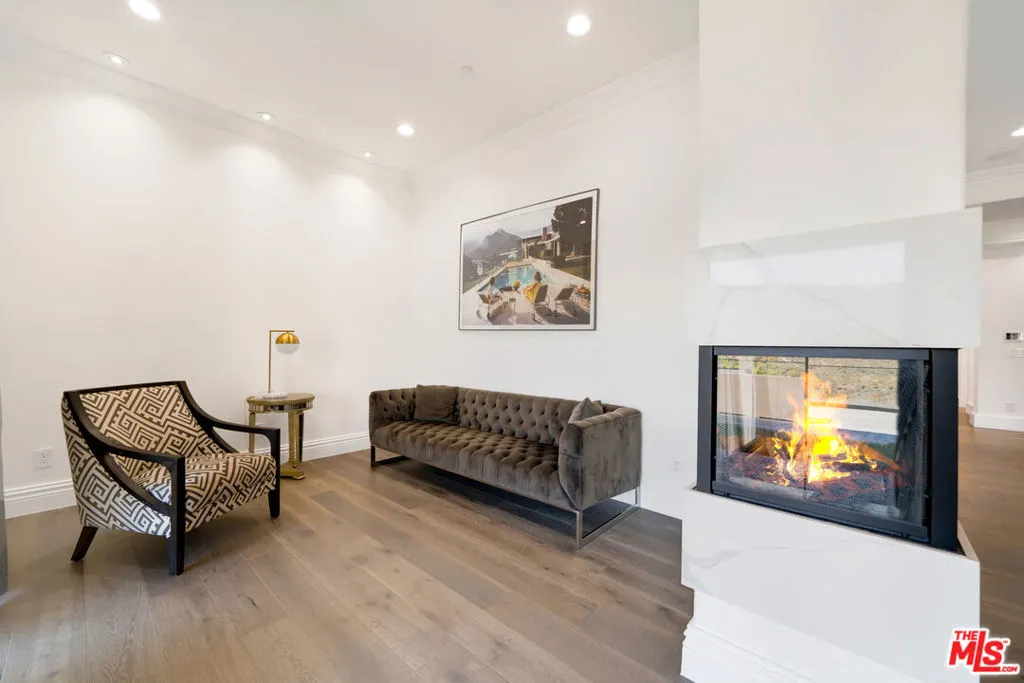 19034 Ashurst Lane, Tarzana, California 91356 home-pic-30