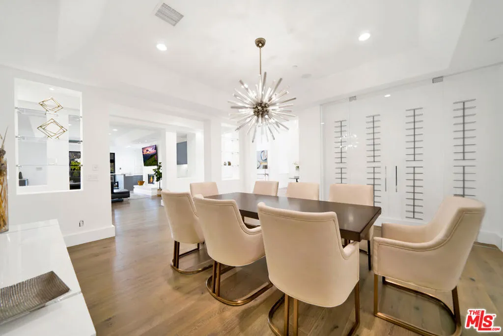 19034 Ashurst Lane, Tarzana, California 91356 home-pic-20