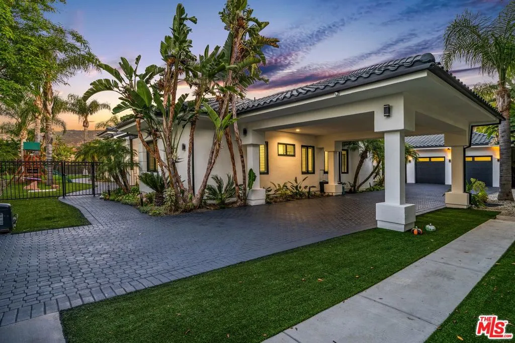 19034 Ashurst Lane, Tarzana, California 91356 home-pic-2
