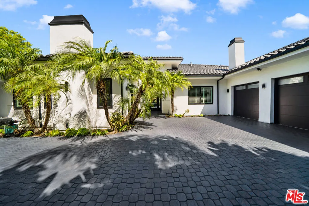 19034 Ashurst Lane, Tarzana, California 91356 home-pic-14