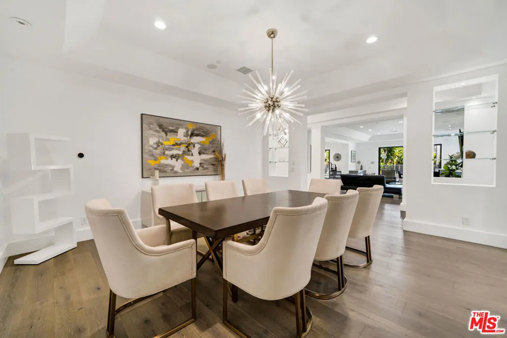 19034 Ashurst Lane, Tarzana, California 91356 home-pic-19