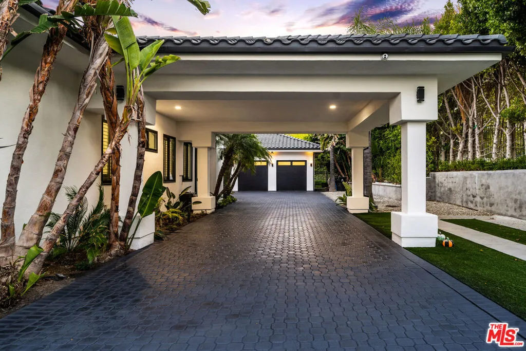 19034 Ashurst Lane, Tarzana, California 91356 home-pic-3