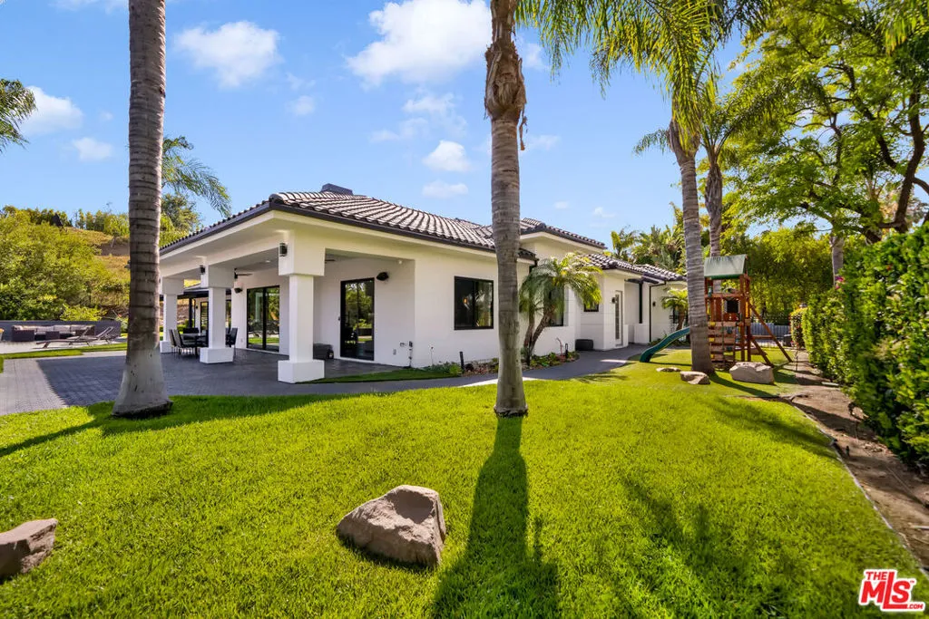 19034 Ashurst Lane, Tarzana, California 91356 home-pic-42