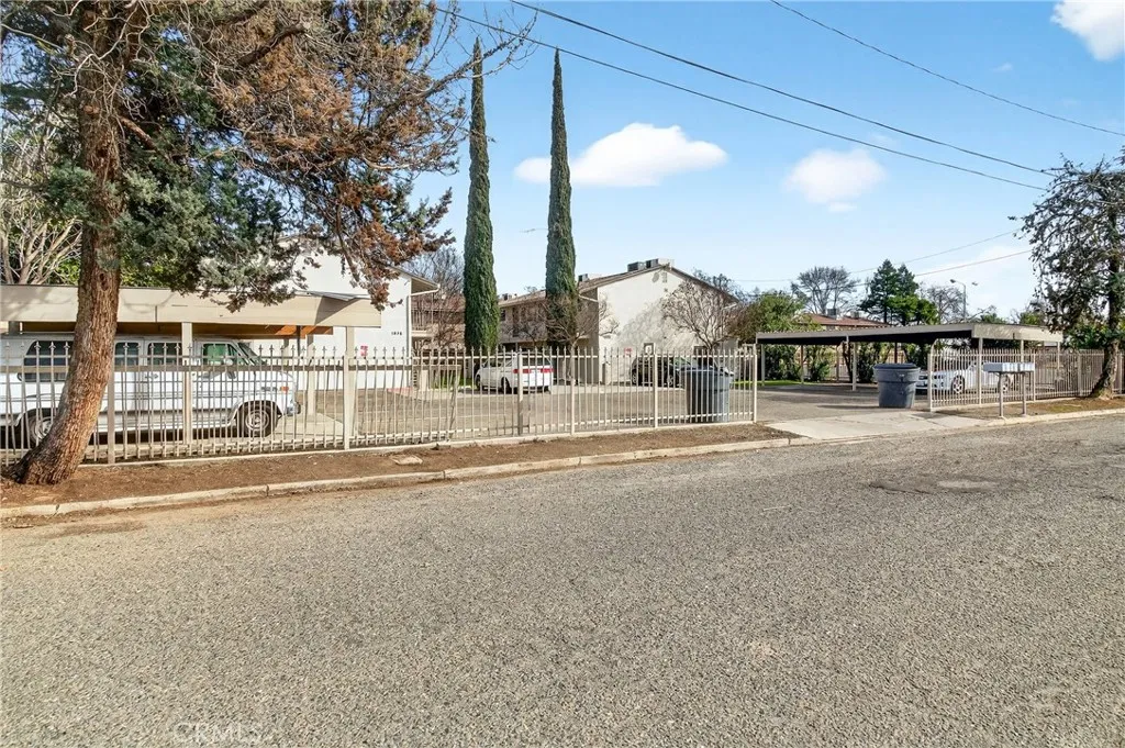 1962 1976 Edwards, Merced, California 95340 home-pic-3
