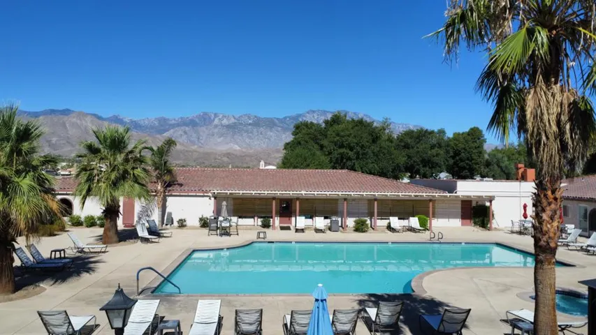 Clubhouse & Pool