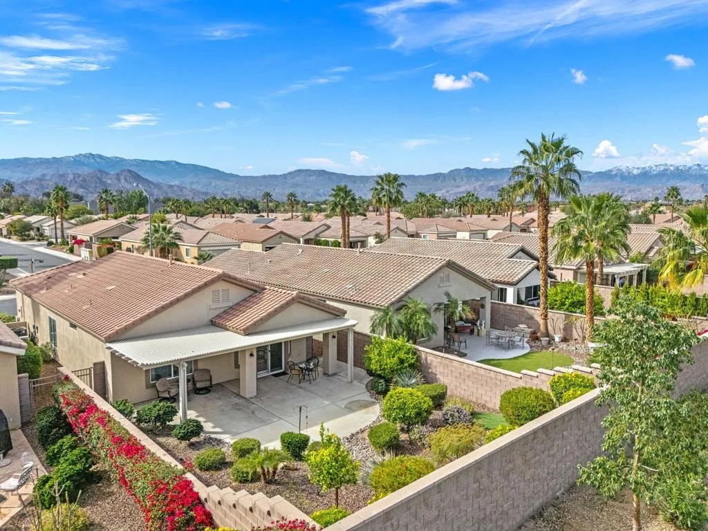 78638 Hampshire Avenue, Palm Desert, California 92211 home-pic-2