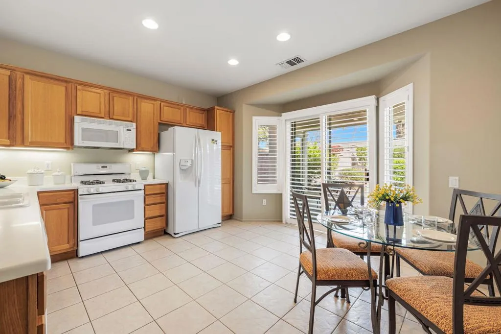 78638 Hampshire Avenue, Palm Desert, California 92211 home-pic-17