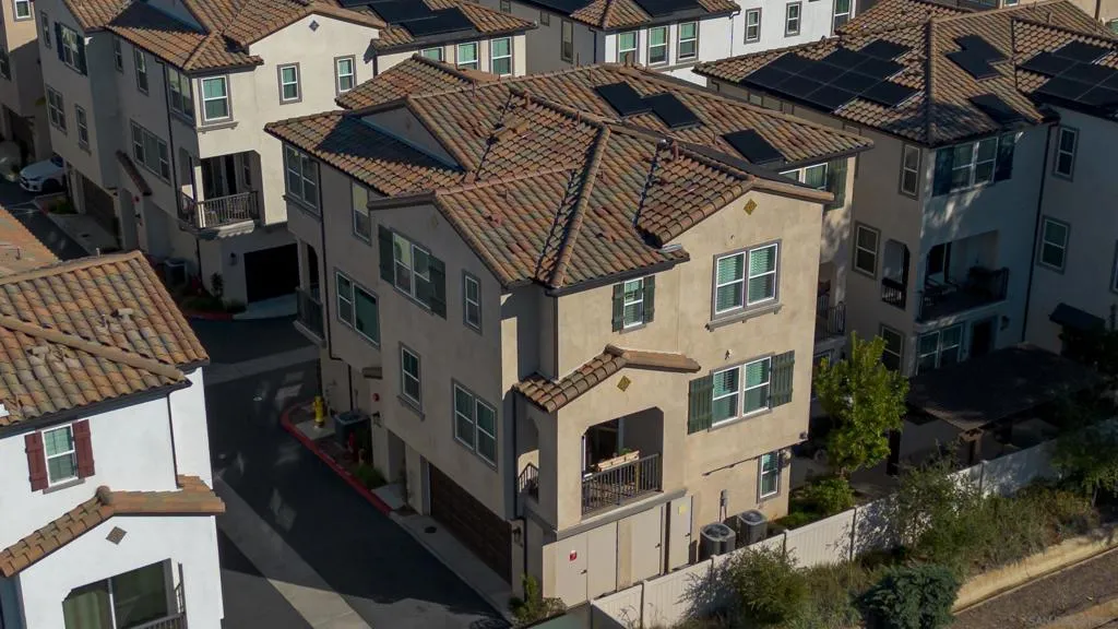 2328 Columba Gln, Escondido, California 92025 home-pic-63