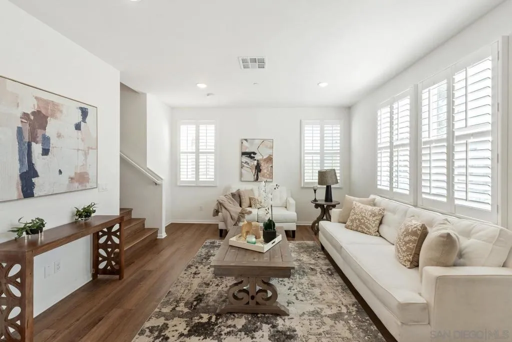2328 Columba Gln, Escondido, California 92025 home-pic-7
