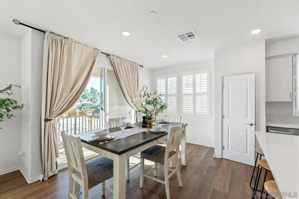 2328 Columba Gln, Escondido, California 92025 home-pic-16