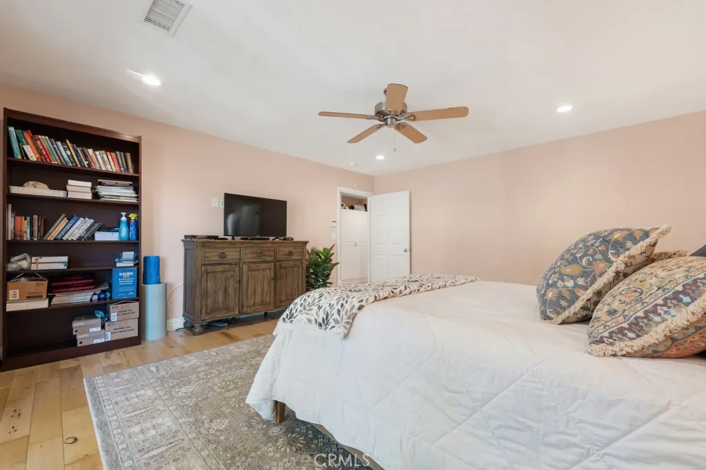 12349 Kenny Drive, Granada Hills, California 91344 home-pic-28