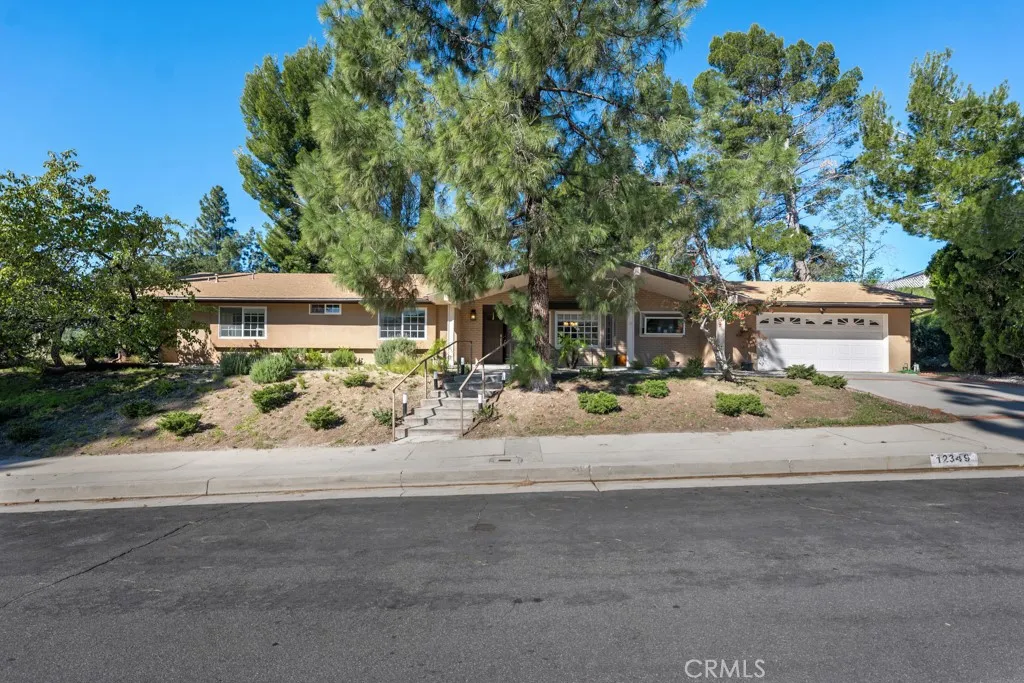 12349 Kenny Drive, Granada Hills, California 91344 home-pic-1