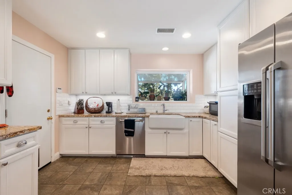 12349 Kenny Drive, Granada Hills, California 91344 home-pic-24