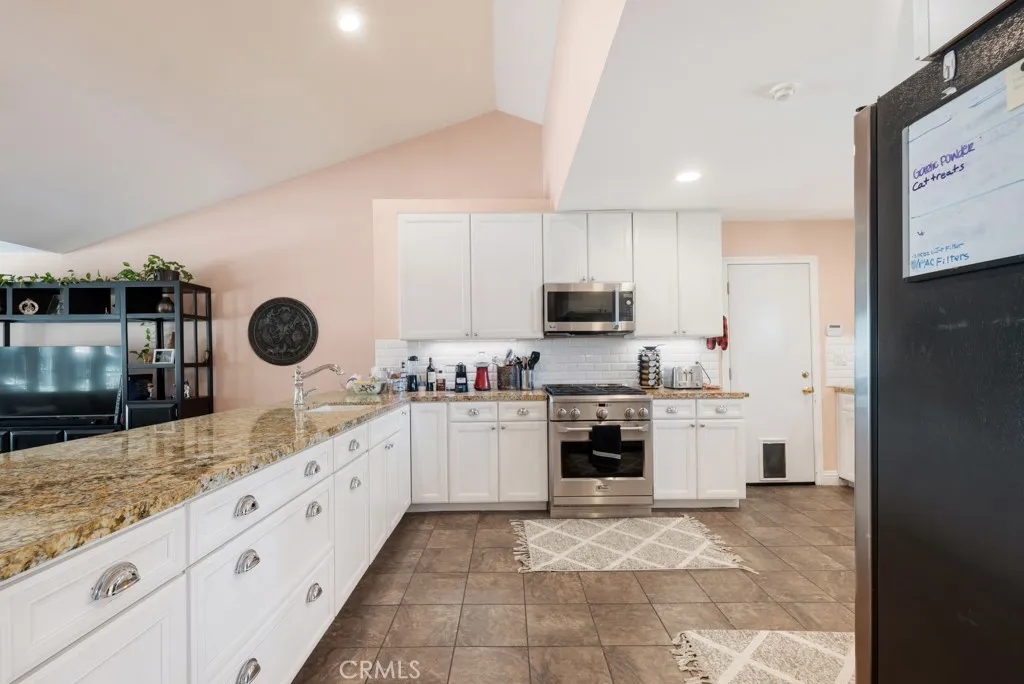 12349 Kenny Drive, Granada Hills, California 91344 home-pic-22
