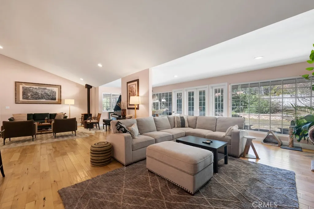 12349 Kenny Drive, Granada Hills, California 91344 home-pic-8