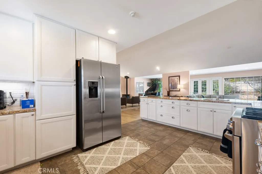 12349 Kenny Drive, Granada Hills, California 91344 home-pic-26