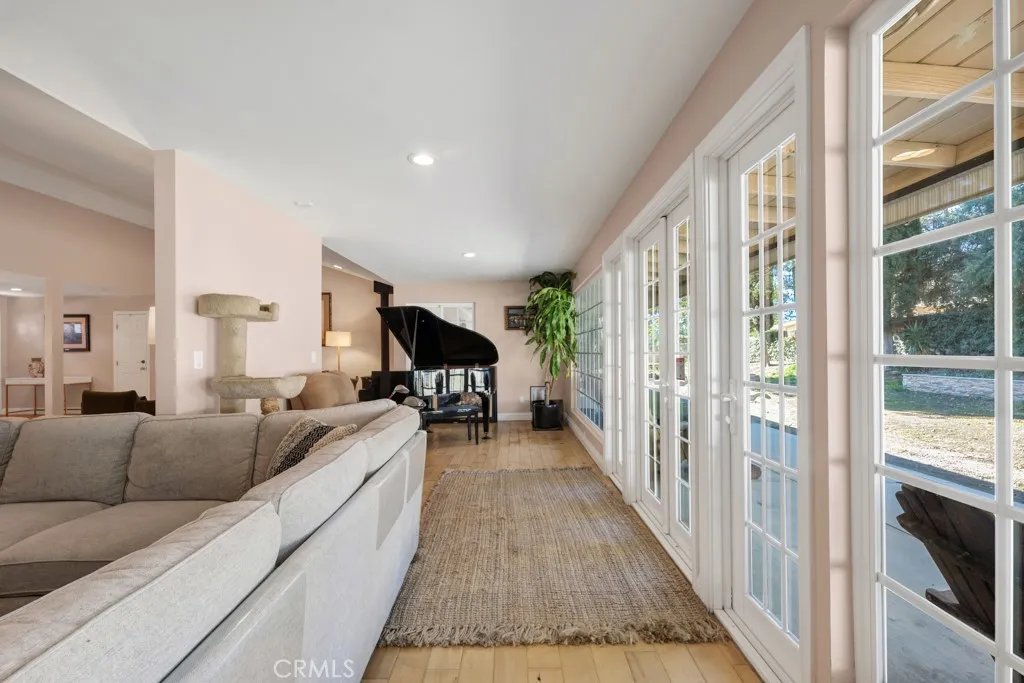 12349 Kenny Drive, Granada Hills, California 91344 home-pic-12