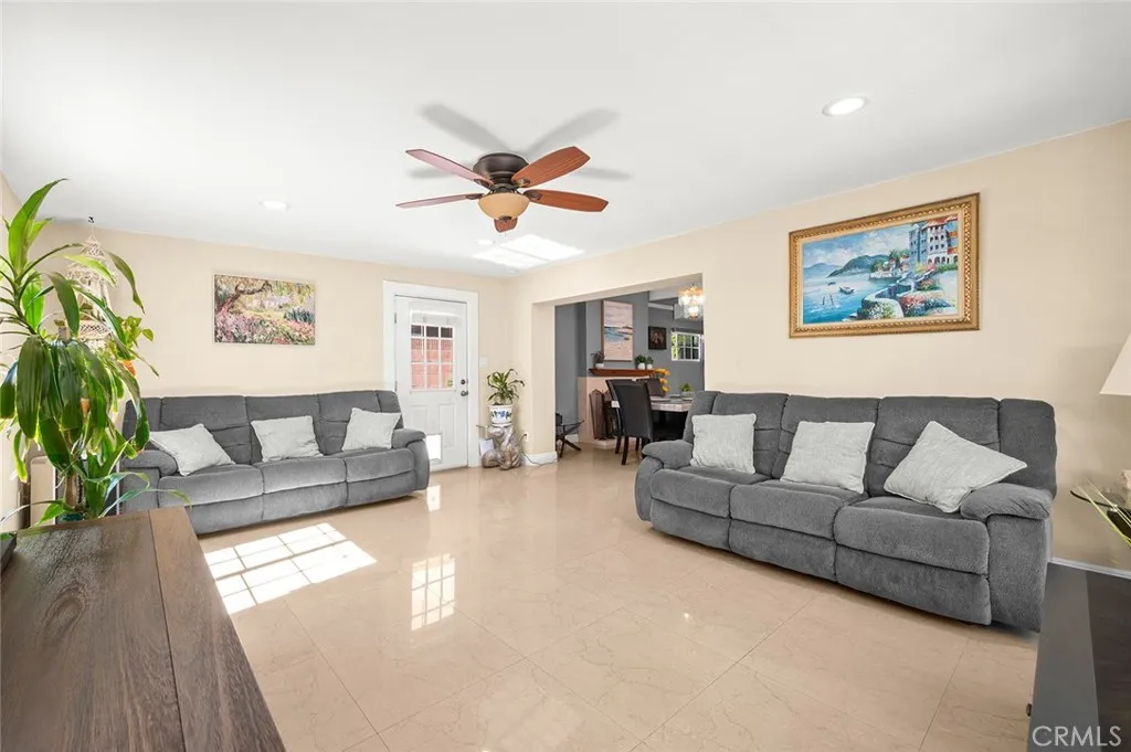 506 W Rosslynn, Fullerton, California 92832 home-pic-13