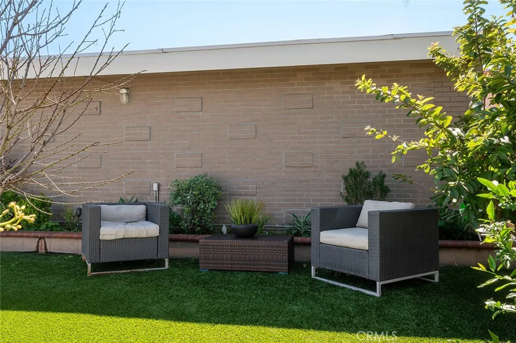 506 W Rosslynn, Fullerton, California 92832 home-pic-3