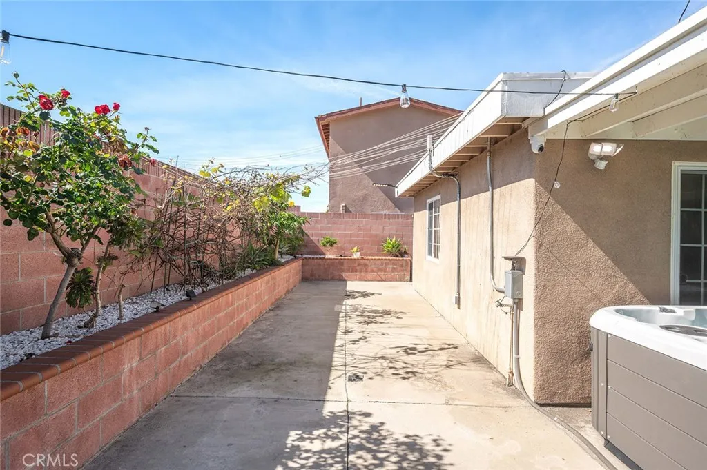 506 W Rosslynn, Fullerton, California 92832 home-pic-24