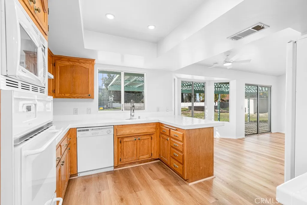669 N Meridian, Hemet, California 92544 home-pic-24