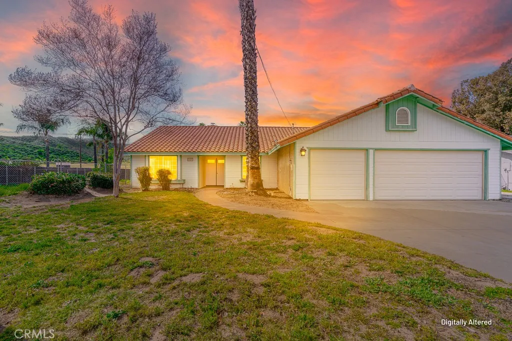 669 N Meridian, Hemet, California 92544 home-pic-1