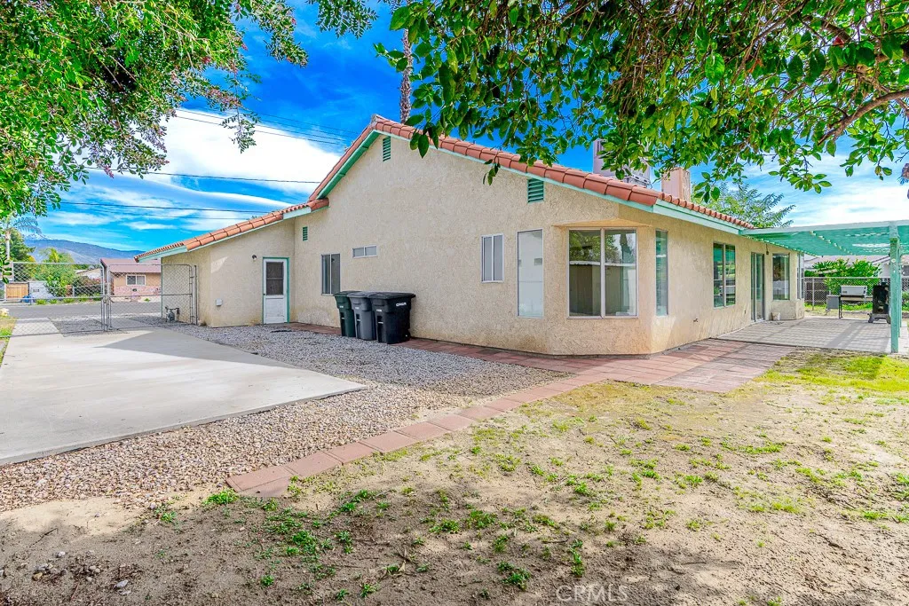 669 N Meridian, Hemet, California 92544 home-pic-36