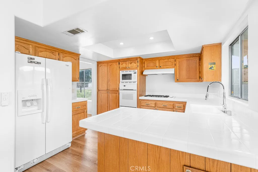669 N Meridian, Hemet, California 92544 home-pic-26