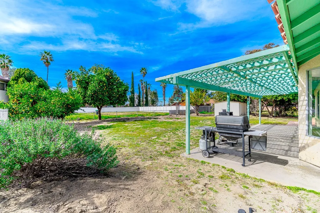 669 N Meridian, Hemet, California 92544 home-pic-32