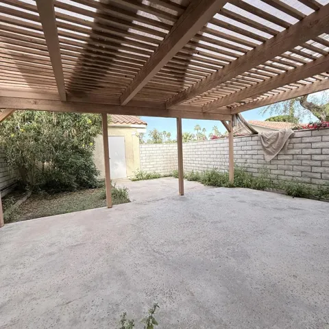 34967A58-455F-49AC-B67A-72093E76E129_1_2