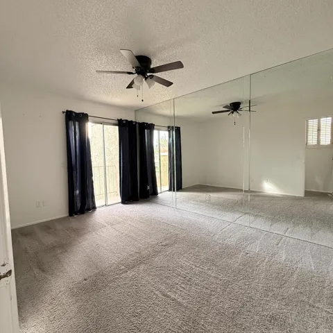 1C1DE1A2-C003-40B0-8E5D-74A89BD06C8A_1_2