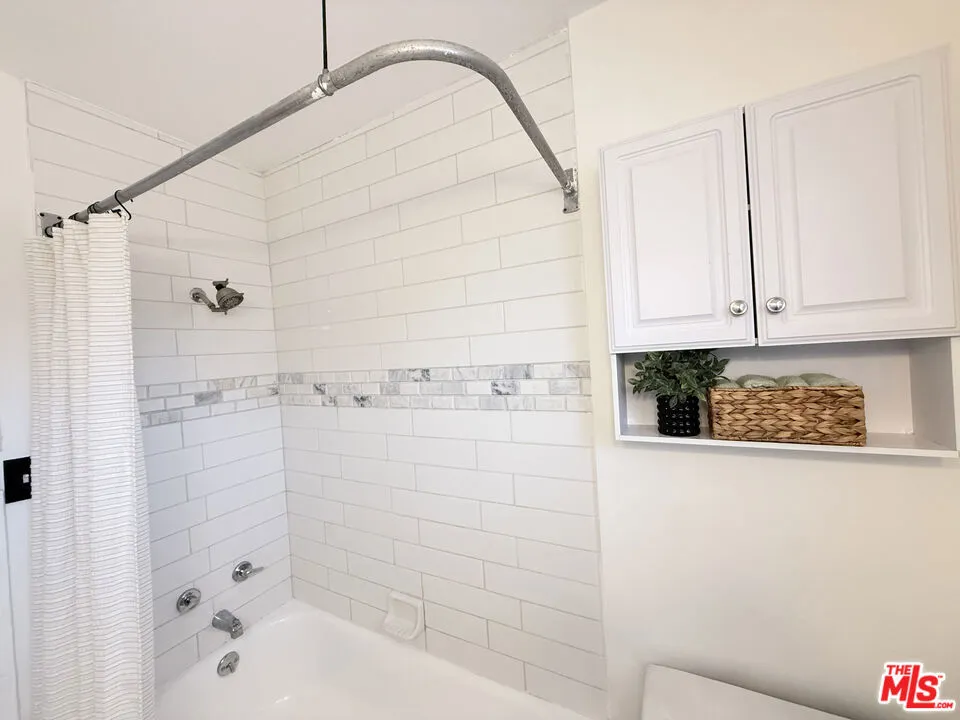 5773 Clemson Street, Los Angeles, California 90016 home-pic-21