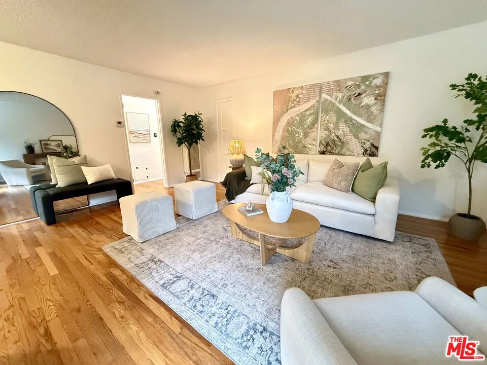 5773 Clemson Street, Los Angeles, California 90016 home-pic-2