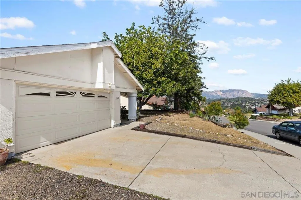 12448 Ridgeton Dr, Lakeside, California 92040 home-pic-43