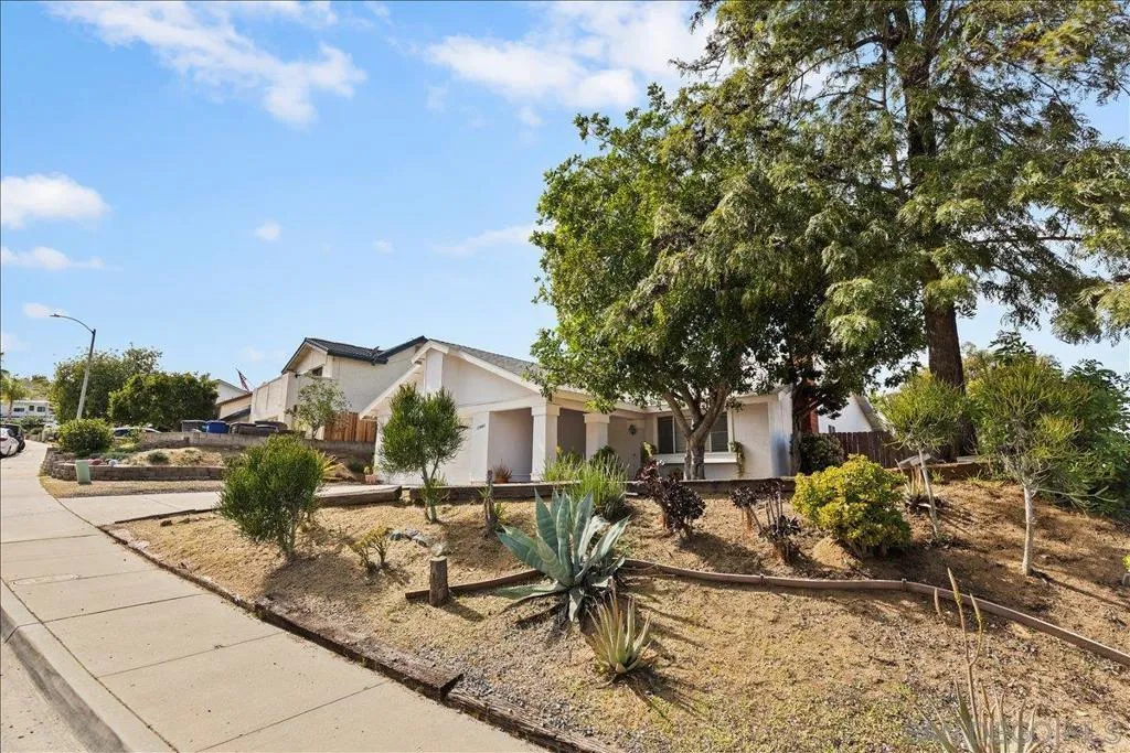 12448 Ridgeton Dr, Lakeside, California 92040 home-pic-5