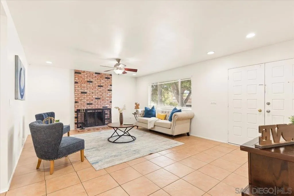 12448 Ridgeton Dr, Lakeside, California 92040 home-pic-7