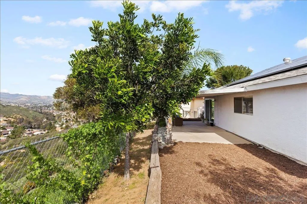 12448 Ridgeton Dr, Lakeside, California 92040 home-pic-22