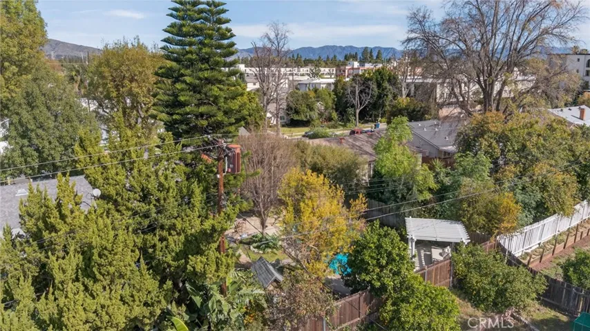18624 Gledhill Street, Northridge, California 91324