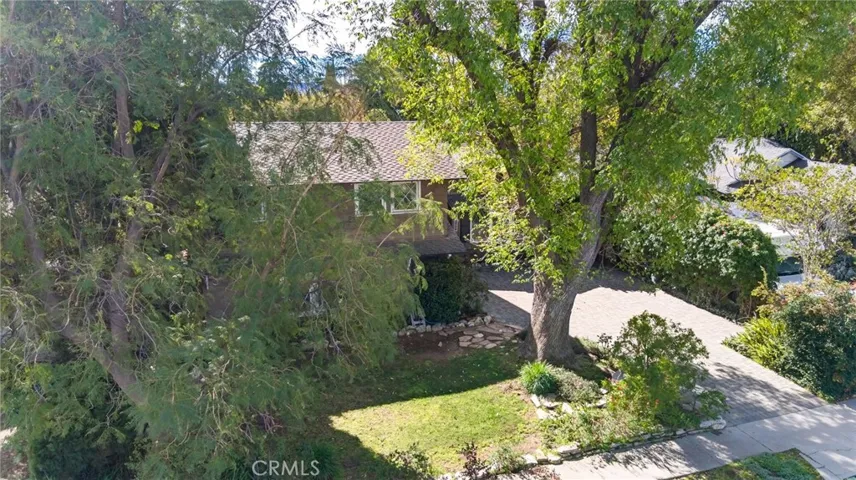 18624 Gledhill Street, Northridge, California 91324