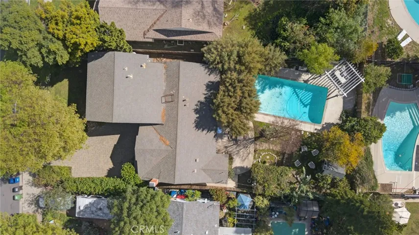 18624 Gledhill Street, Northridge, California 91324