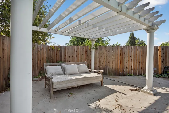 18624 Gledhill Street, Northridge, California 91324