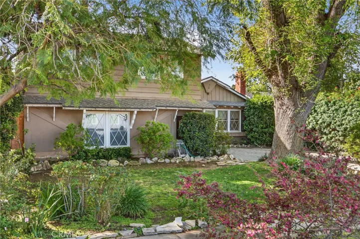 18624 Gledhill Street, Northridge, California 91324