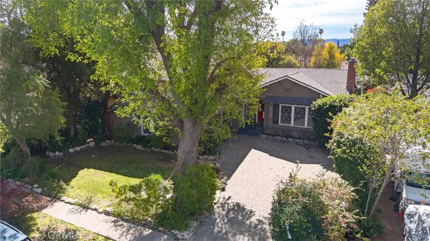 18624 Gledhill Street, Northridge, California 91324