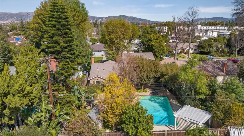 18624 Gledhill Street, Northridge, California 91324