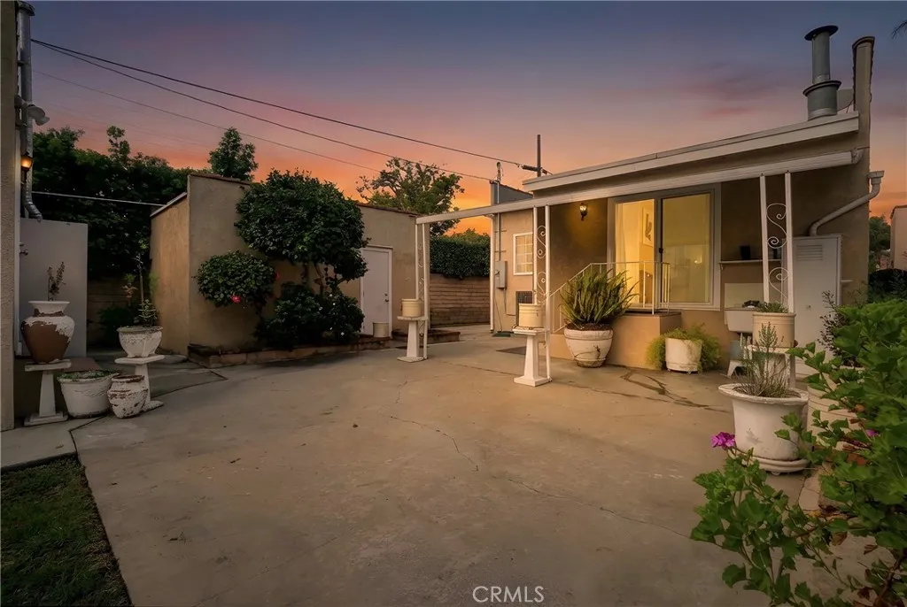 11290 Ivy Place, Los Angeles, California 90064 home-pic-2