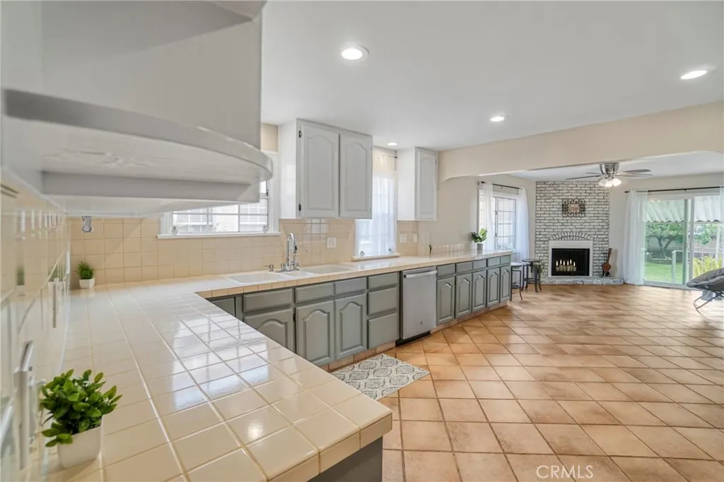 11290 Ivy Place, Los Angeles, California 90064 home-pic-19